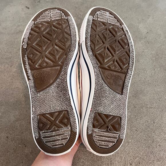 Converse  chuck taylor all star low top white canvas women size 8 sneaker shoes - Picture 13 of 13